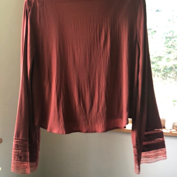 NWOT lace bell sleeve boho top - Picture 5 of 8
